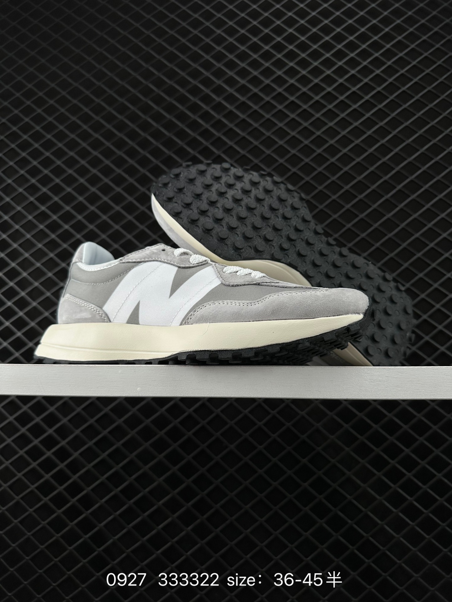 New Balance 327